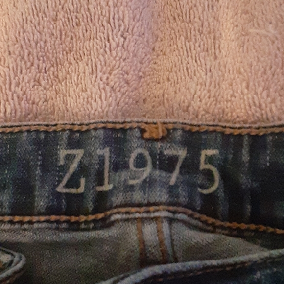 Jeans - Picture 8 of 8